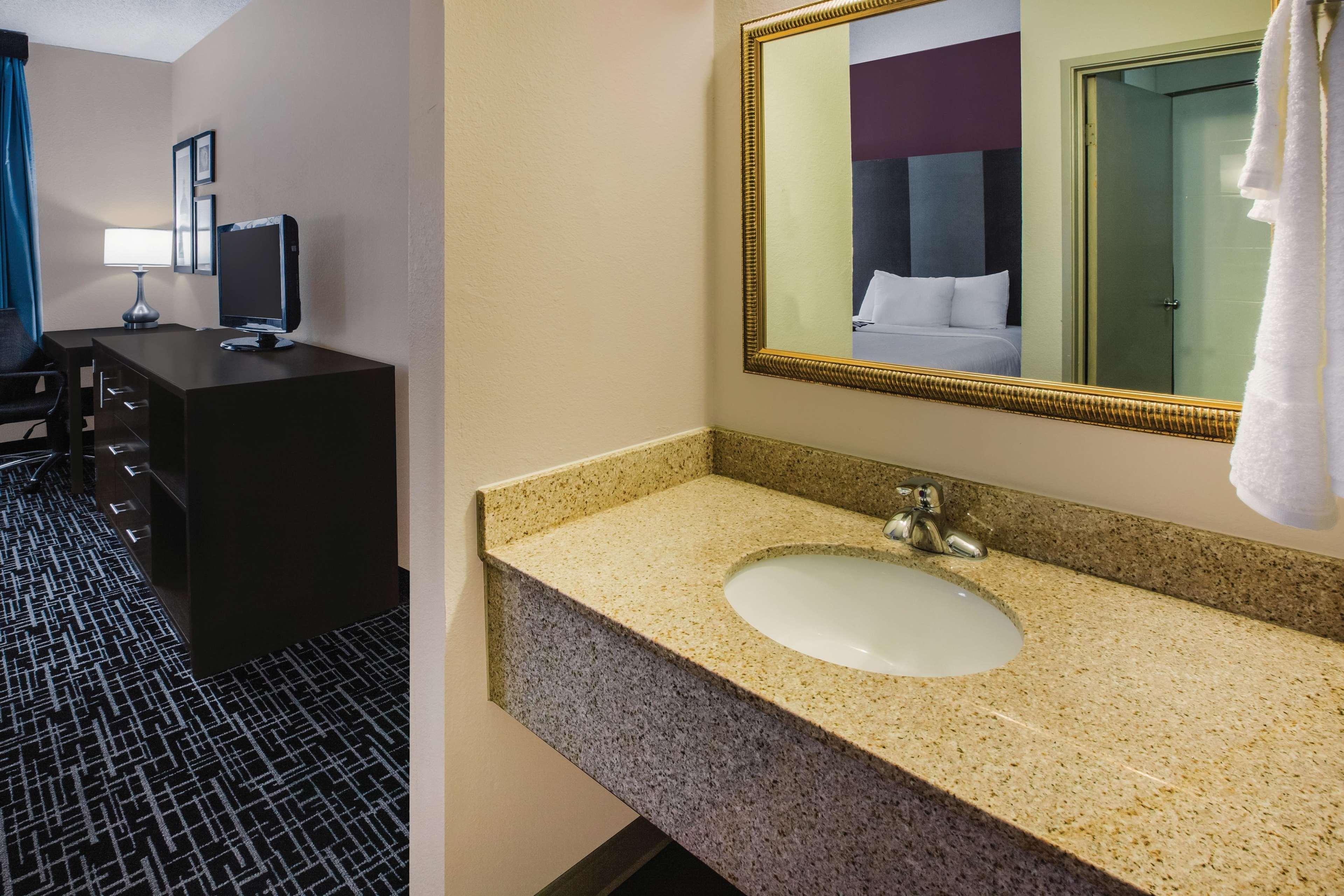 La Quinta Inn By Wyndham Indianapolis North Dış mekan fotoğraf