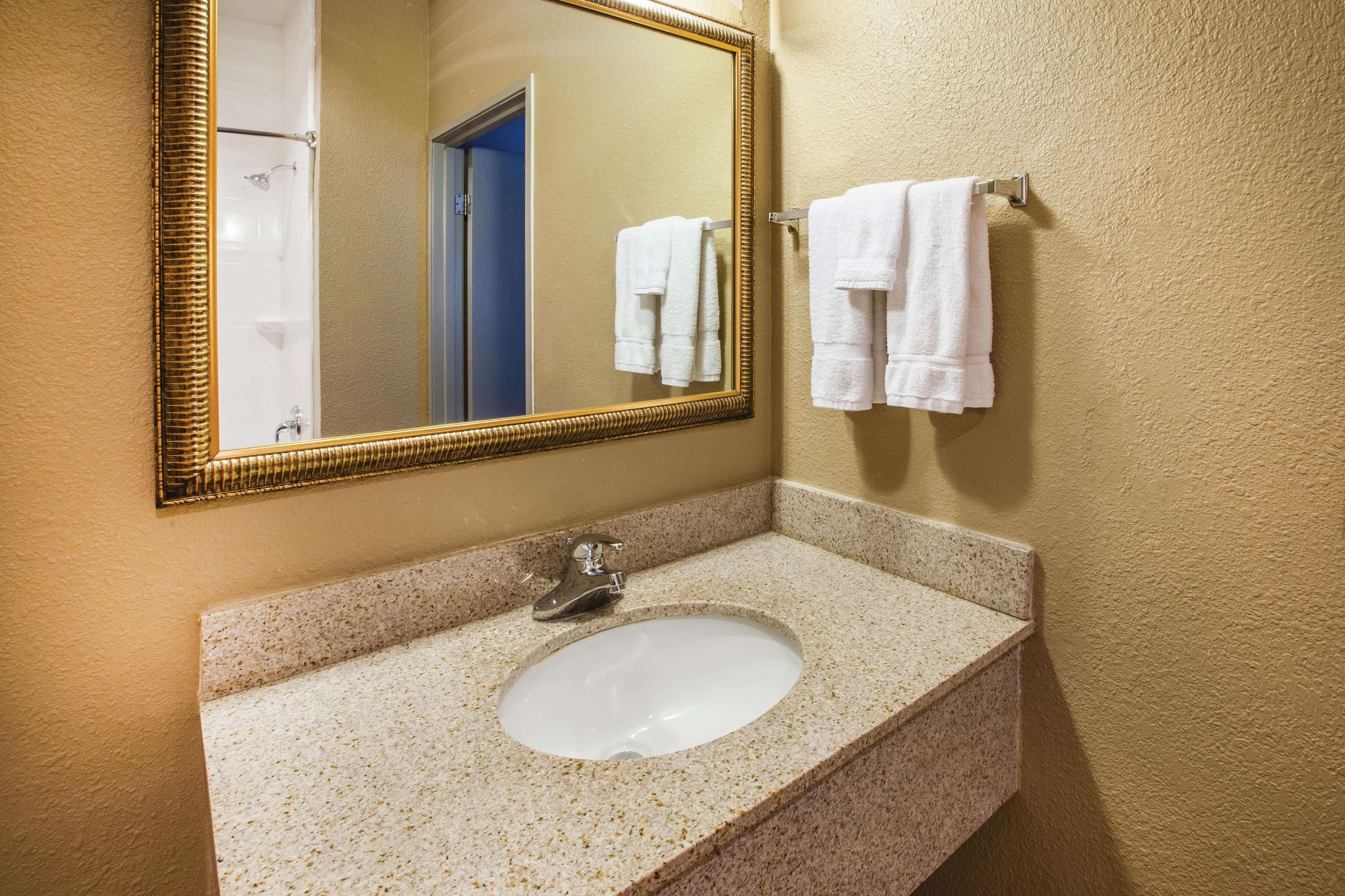 La Quinta Inn By Wyndham Indianapolis North Dış mekan fotoğraf